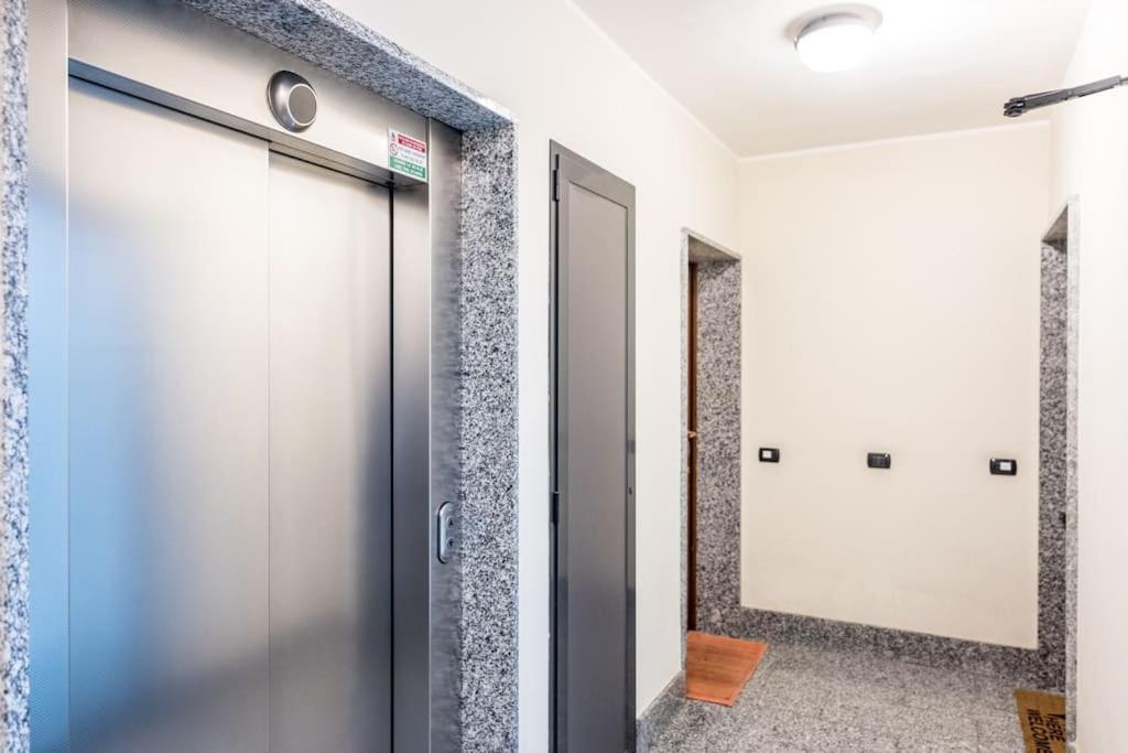 Santa Giulia Connect Apartment Milan Bagian luar foto